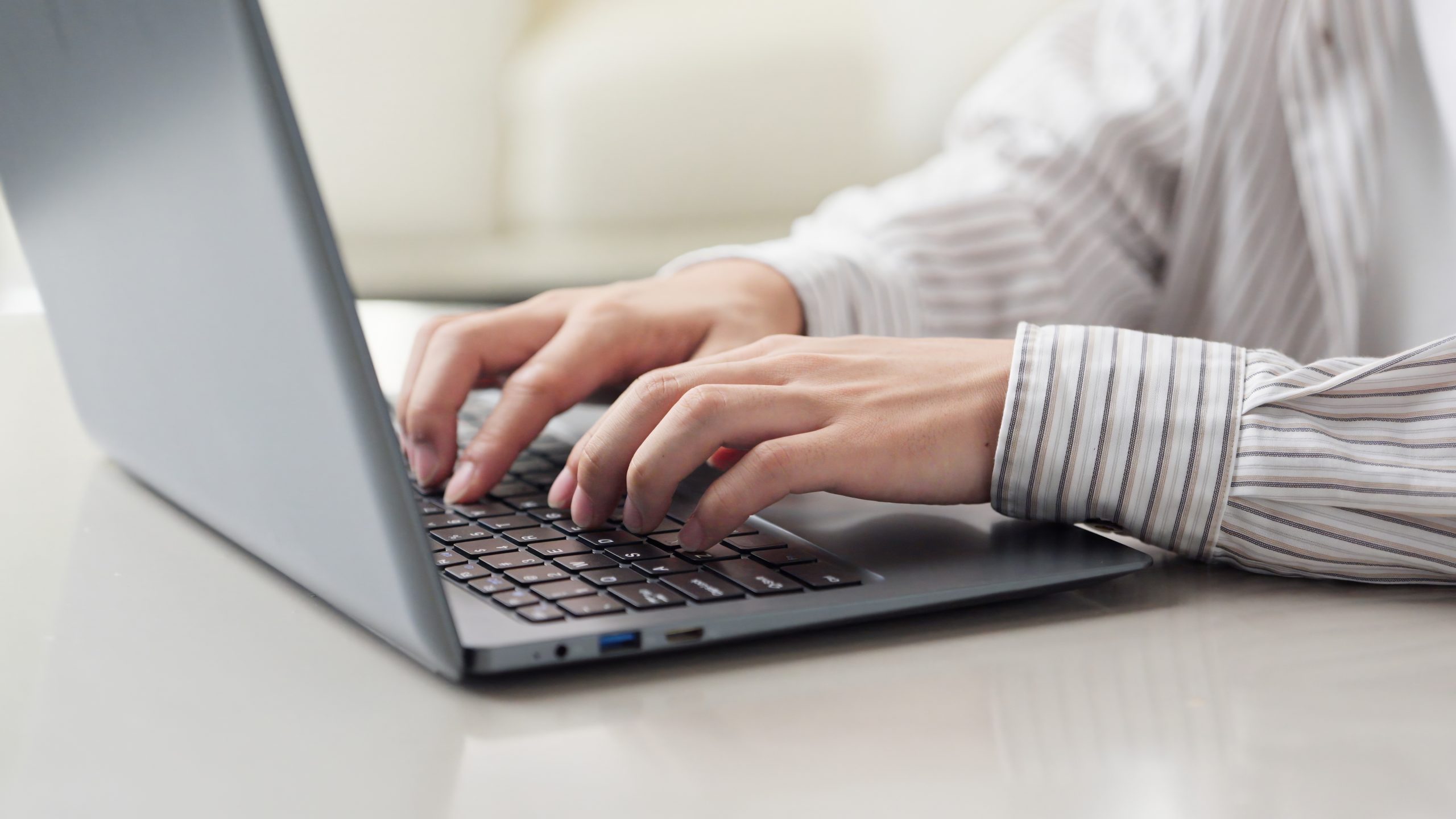 営業商談メモ入力